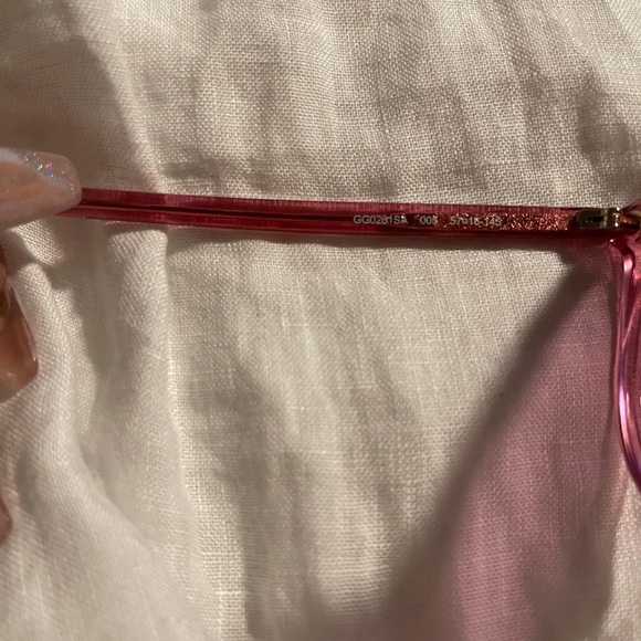 NWOT never worn pink oversized Gucci glasses - Picture 5 of 9